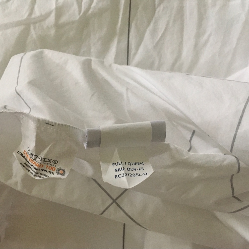 Brooklinen luxury percale duvet cover in window pane - Picture 7 of 9